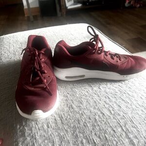 Men’s Size 8 shoes